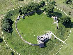 aerial photo of kendal castle