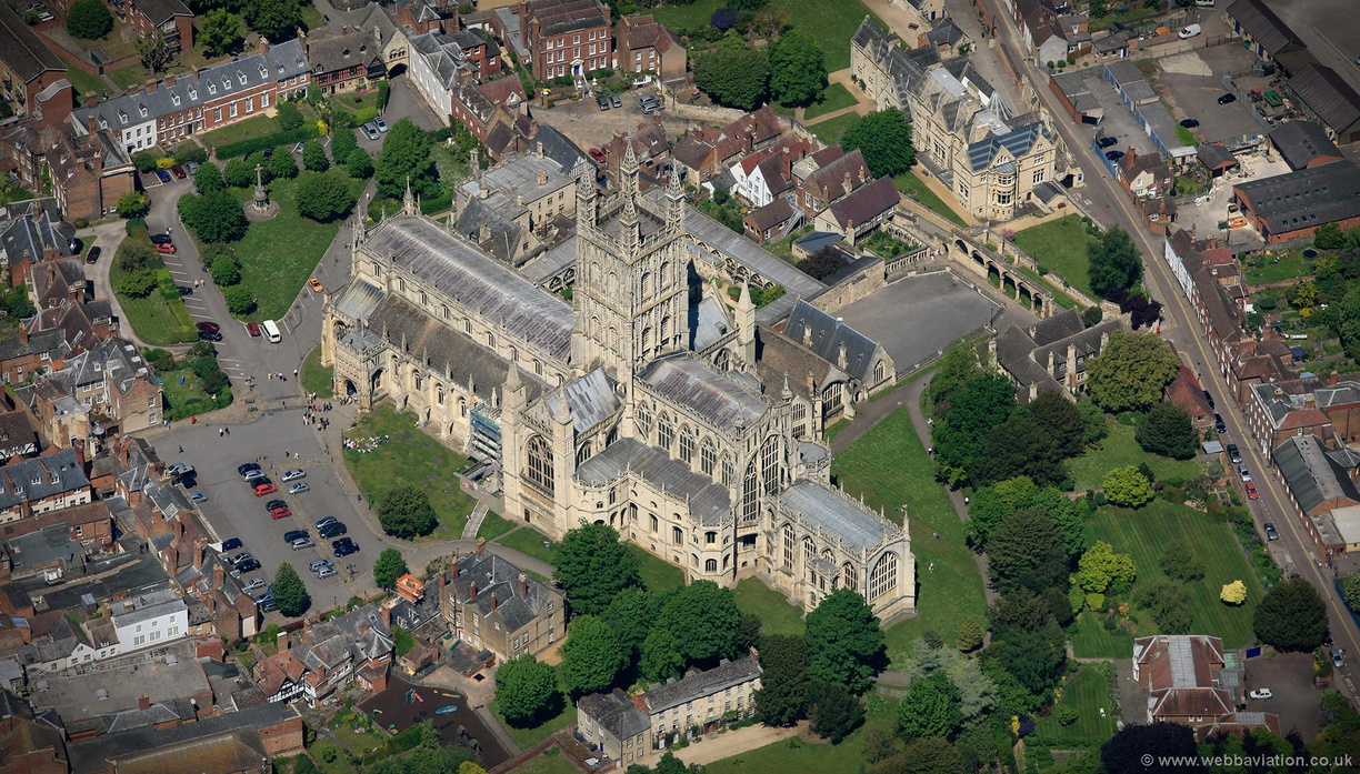 Gloucester_Cathedral_eb18231.jpg