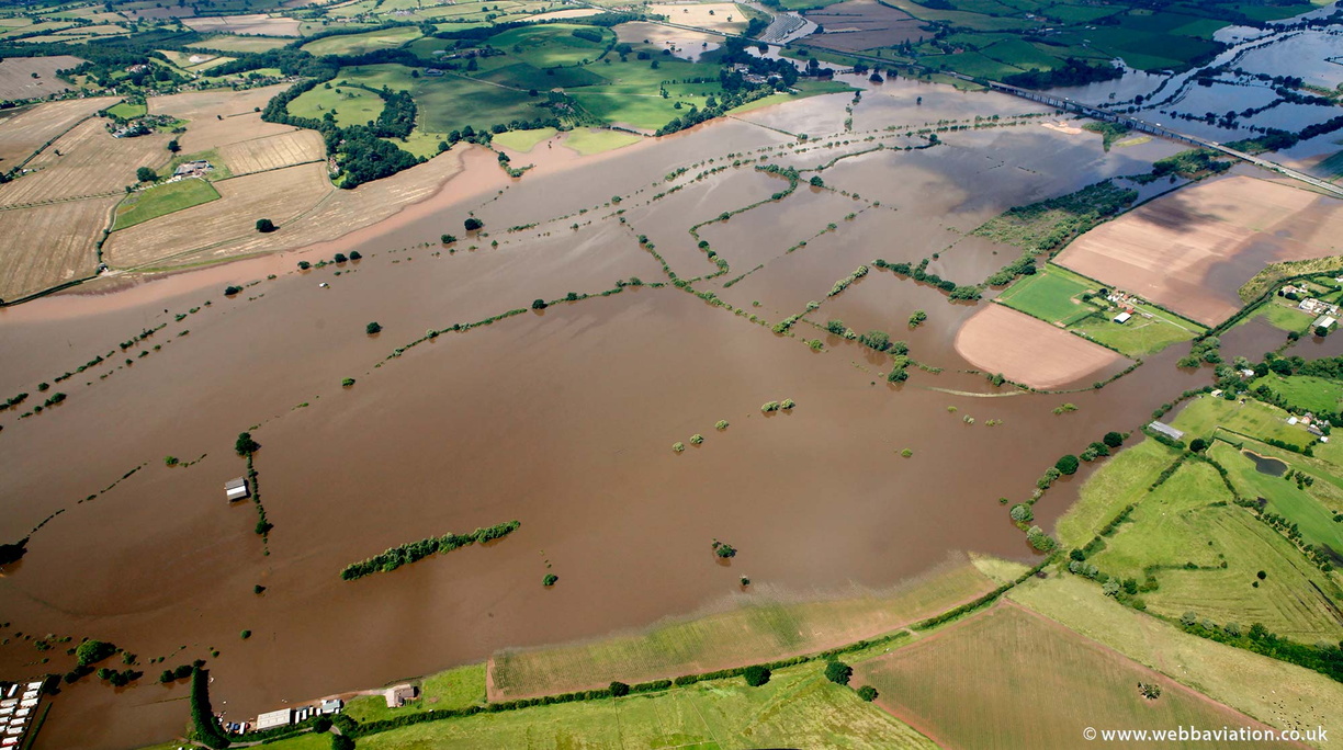 River_Severn_floods_ba18305.jpg
