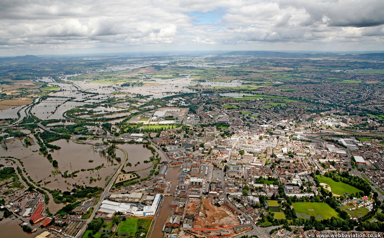 gloucester-2007-floods-aerial-ba19204.jpg