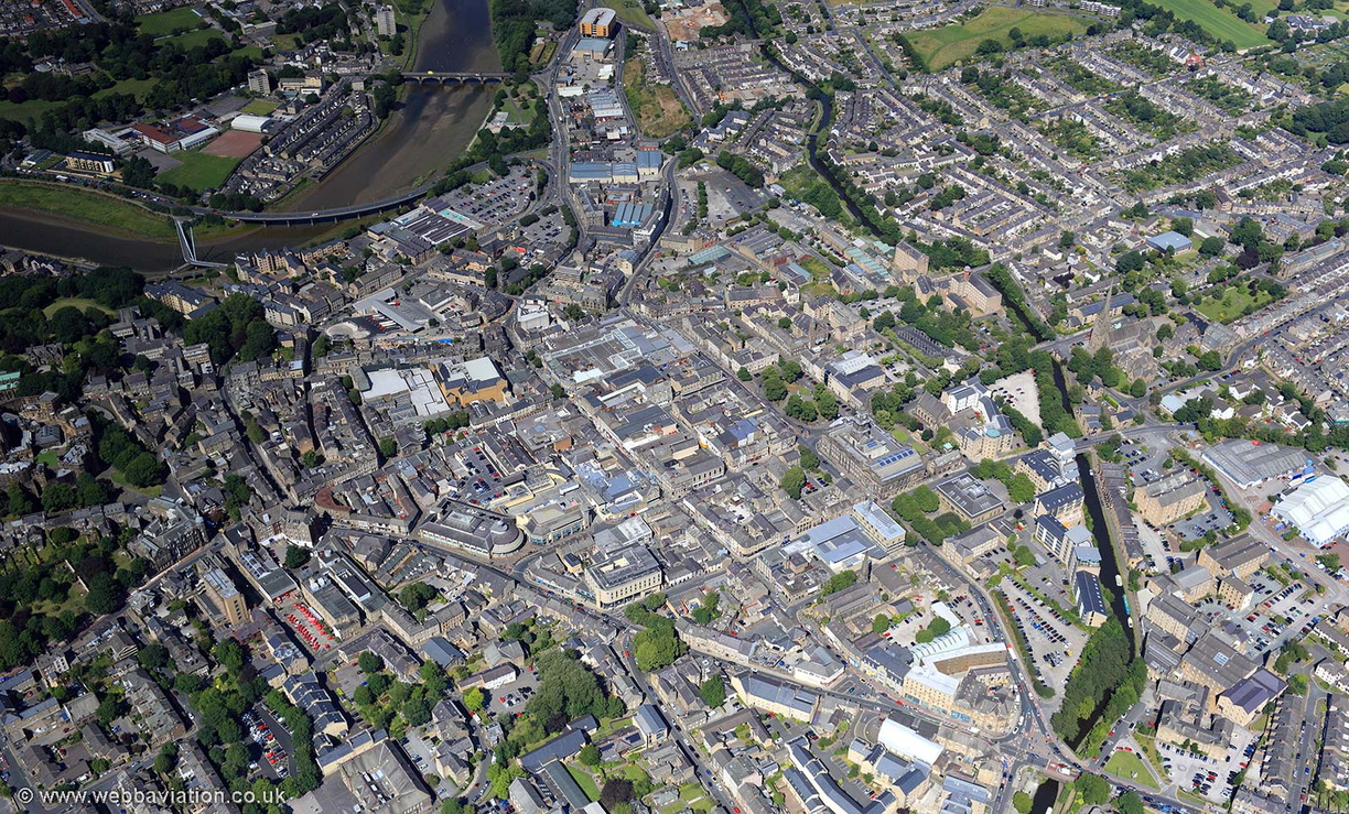 Lancaster_town_centre_aerial_ic16320.jpg