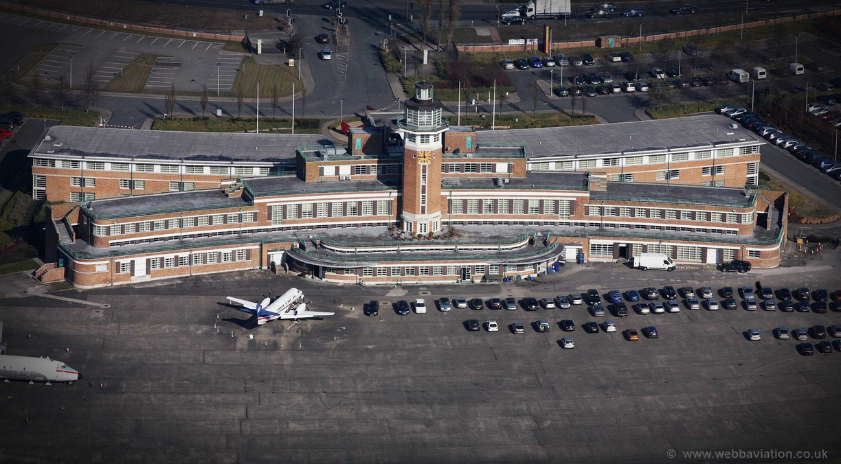 Liverpool_Airport_old_terminal_building_ea03958.jpg