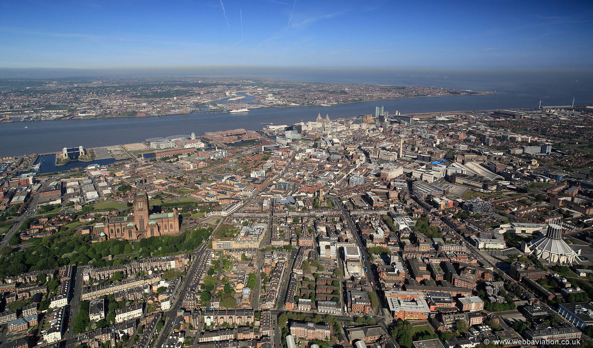 Liverpool_from_south-east_hc35714.jpg