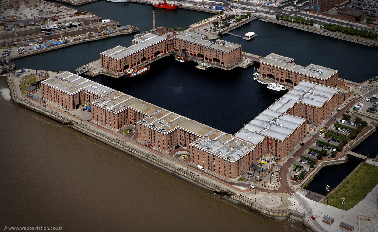 The_Royal_Albert_Dock_Liverpool_cb16900.jpg