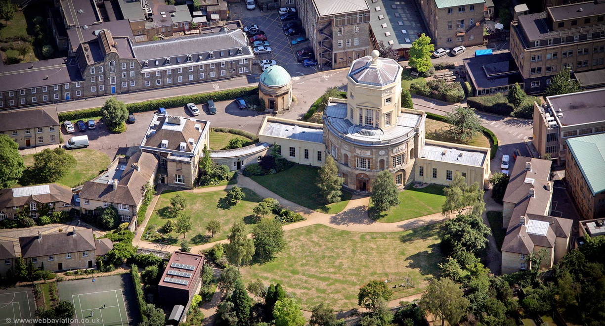Radcliffe_Observatory_Oxford_aa06763.jpg