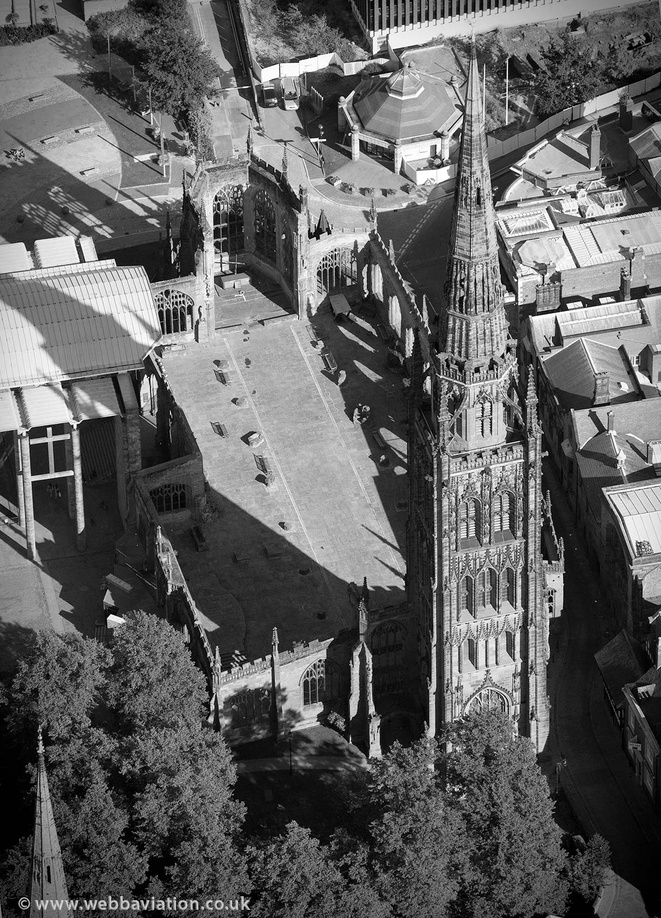 Coventry_Cathedral_aa08864bw.jpg